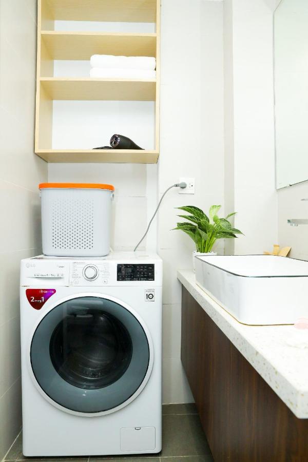 Wins Apartment Ханой Экстерьер фото